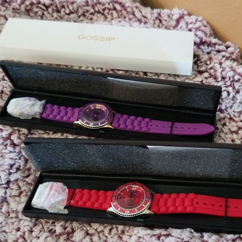 🧜♀️New Gossip watches-2 total..🧜♀️